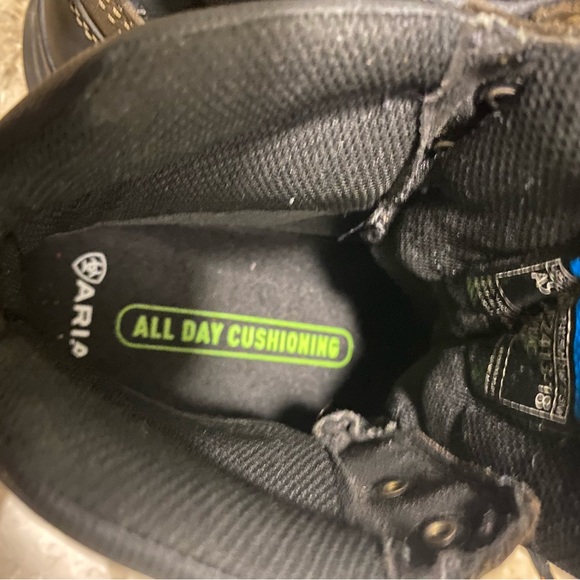 Ariat work boots for men. Steel toe. - Picture 2 of 7